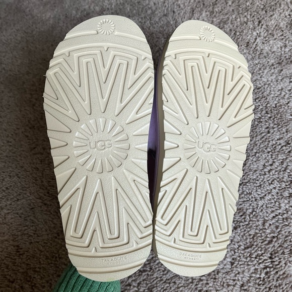 SOLD ON CROSSPOST UGG Laton Fluffy Flatform logo slides - Picture 10 of 14